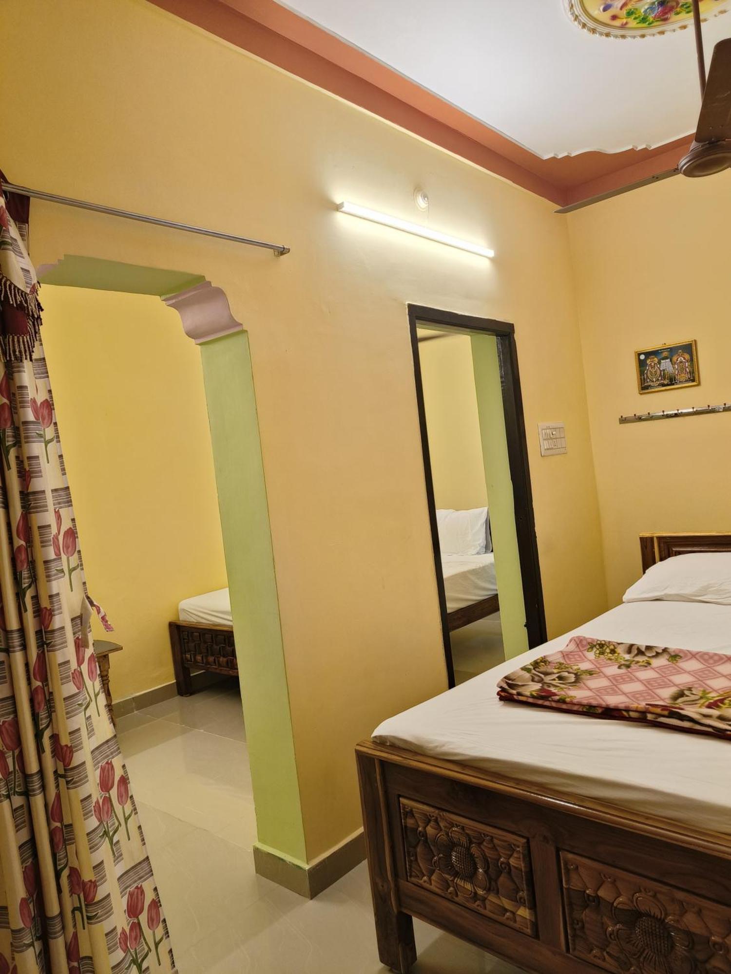 Liya Guest House Tiruvannamalai Exterior photo