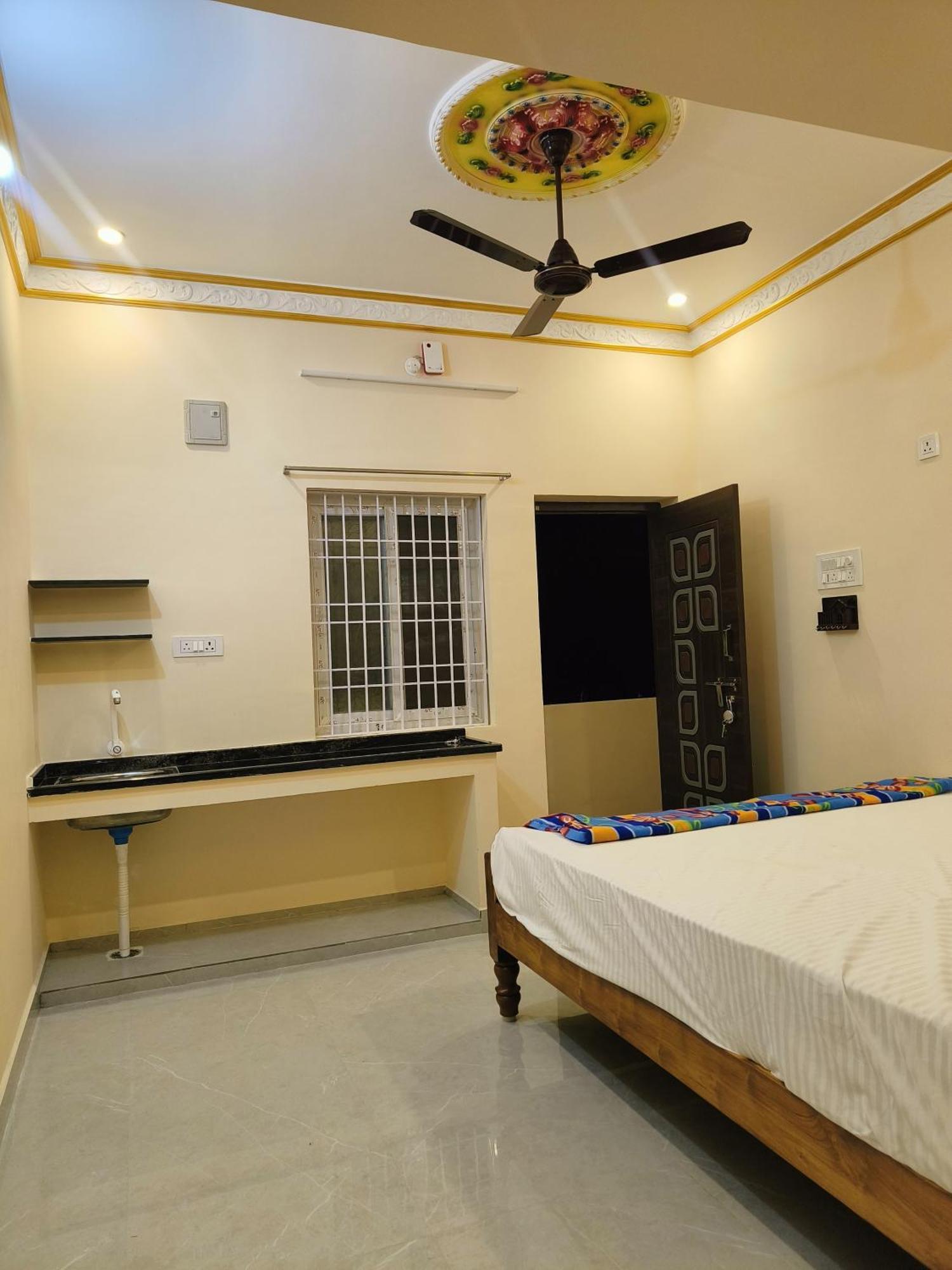Liya Guest House Tiruvannamalai Exterior photo