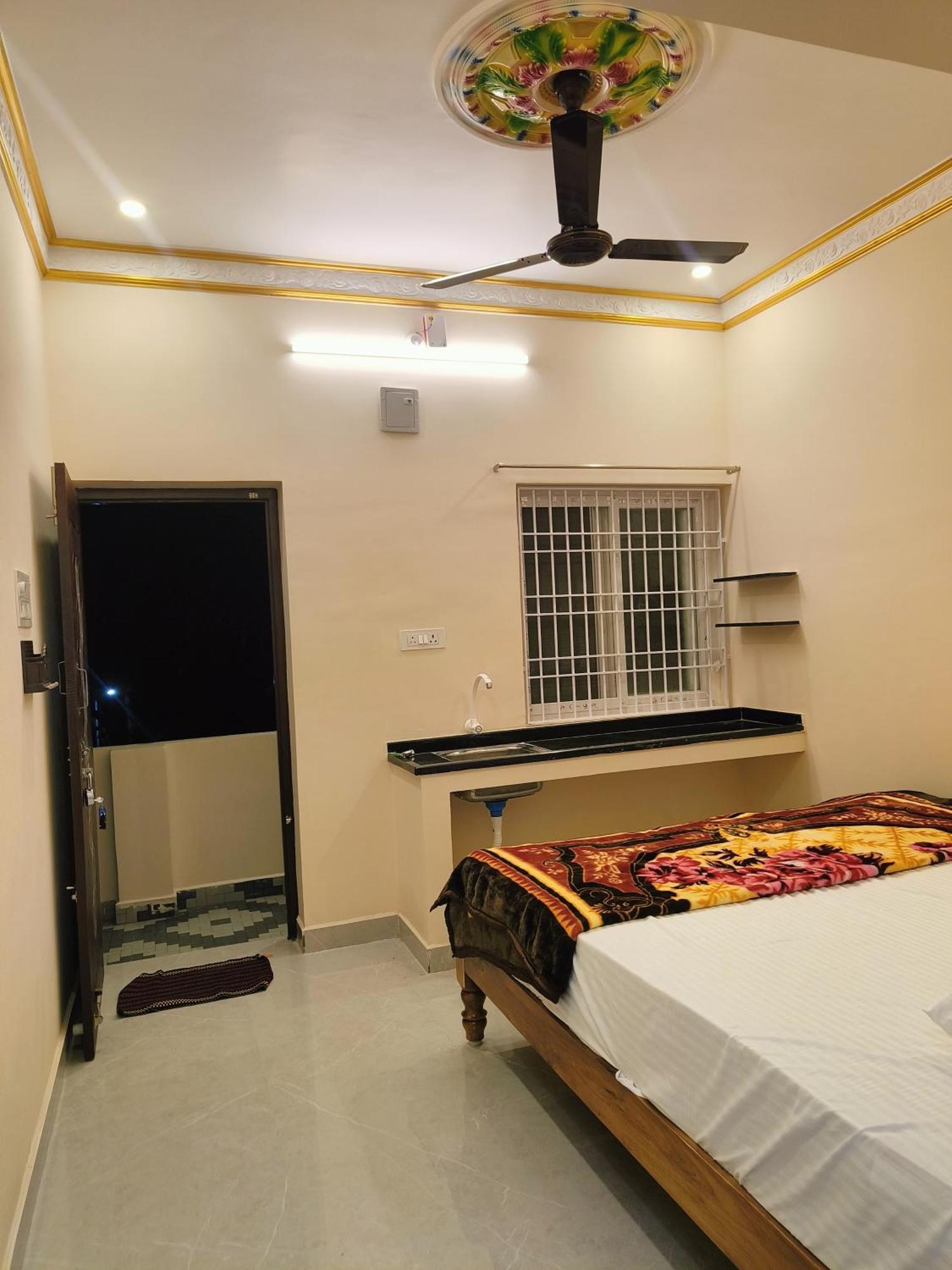 Liya Guest House Tiruvannamalai Exterior photo